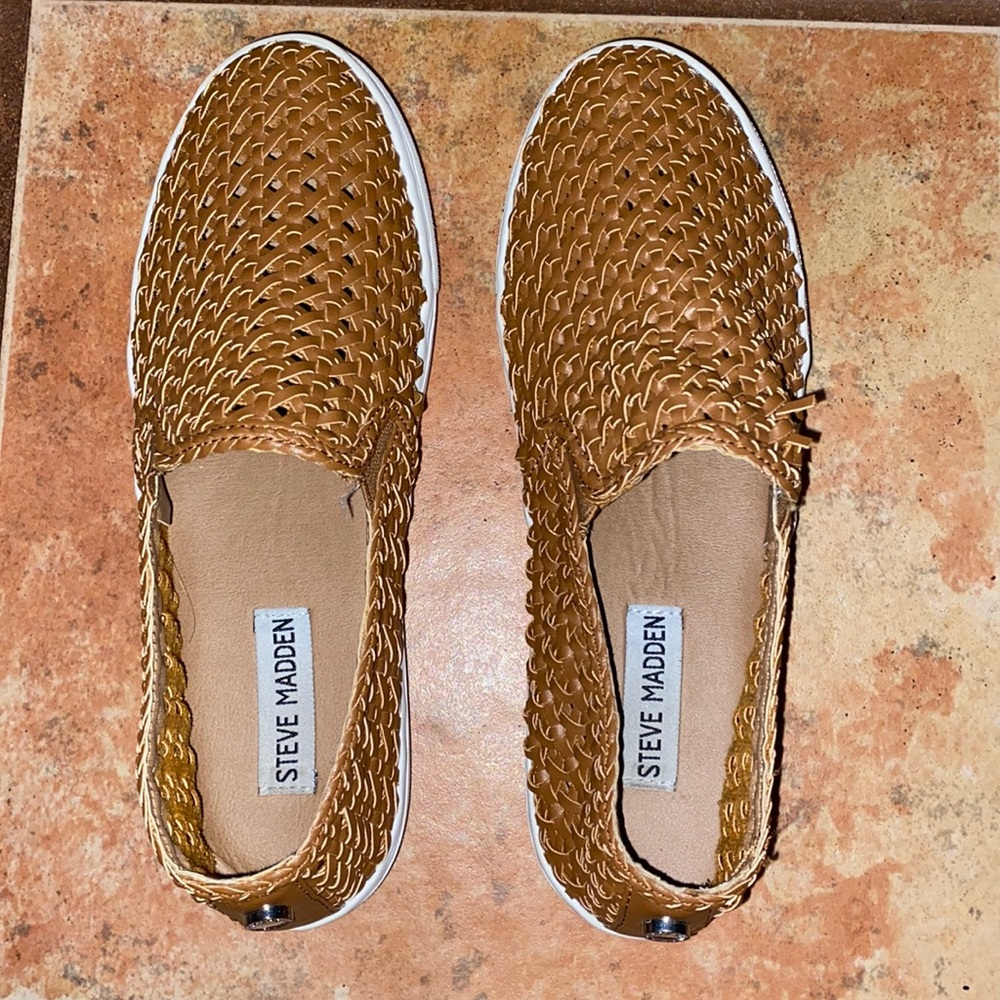 Steve Madden slip ons